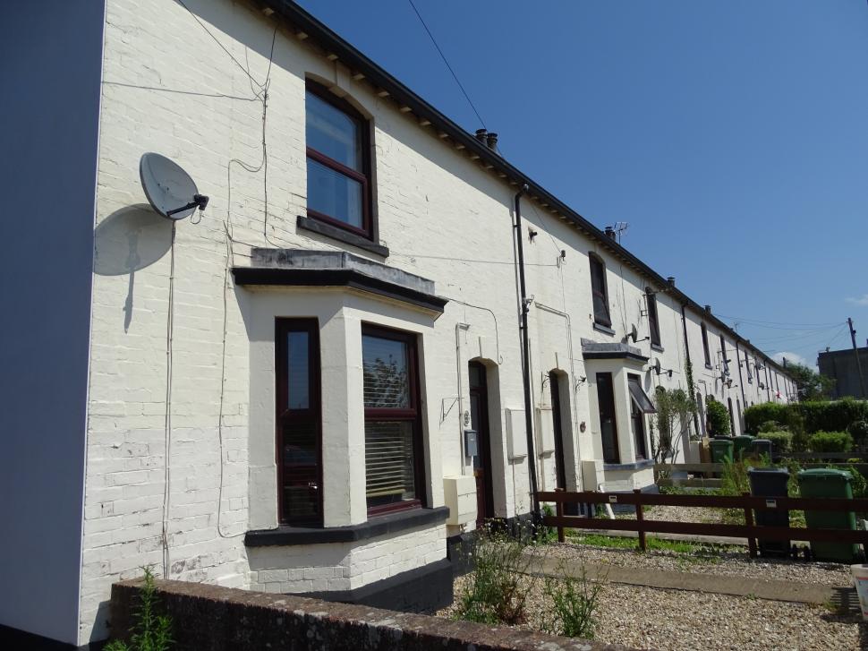 Veste șoc pentru locuitorii unui cartier: Toată strada lor a fost scoasă la vânzare, cu tot cu case. Unii stau acolo de 25 de ani 933897