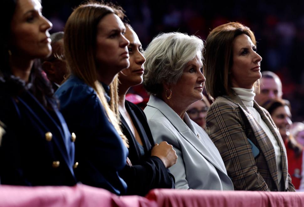 „Femeia de gheață” a fost numită de Donald Trump șefă peste Casa Albă. Cine este Susie Wiles 934024