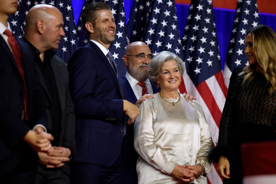 „Femeia de gheață” a fost numită de Donald Trump șefă peste Casa Albă. Cine este Susie Wiles 934025