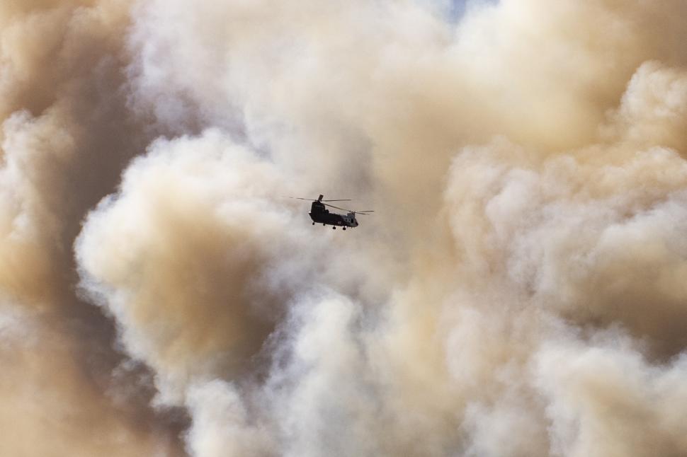 Incendiu uriaș în California: Sute de case au fost distruse de flăcări, mii de oameni evacuați 934279