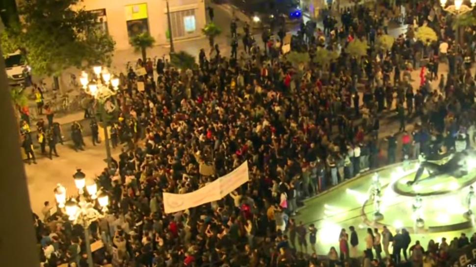 Proteste masive în Valencia. 100.000 de spanioli au ieşit în stradă şi au cerut demisii pentru gestionarea haotică a inundațiilor 934610