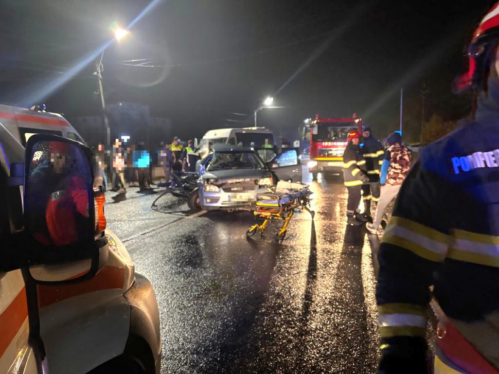Accident grav pe DN6, între o mașină şi un microbuz cu pasageri, în Giurgiu: O persoană a murit, iar alte nouă au fost rănite 934963