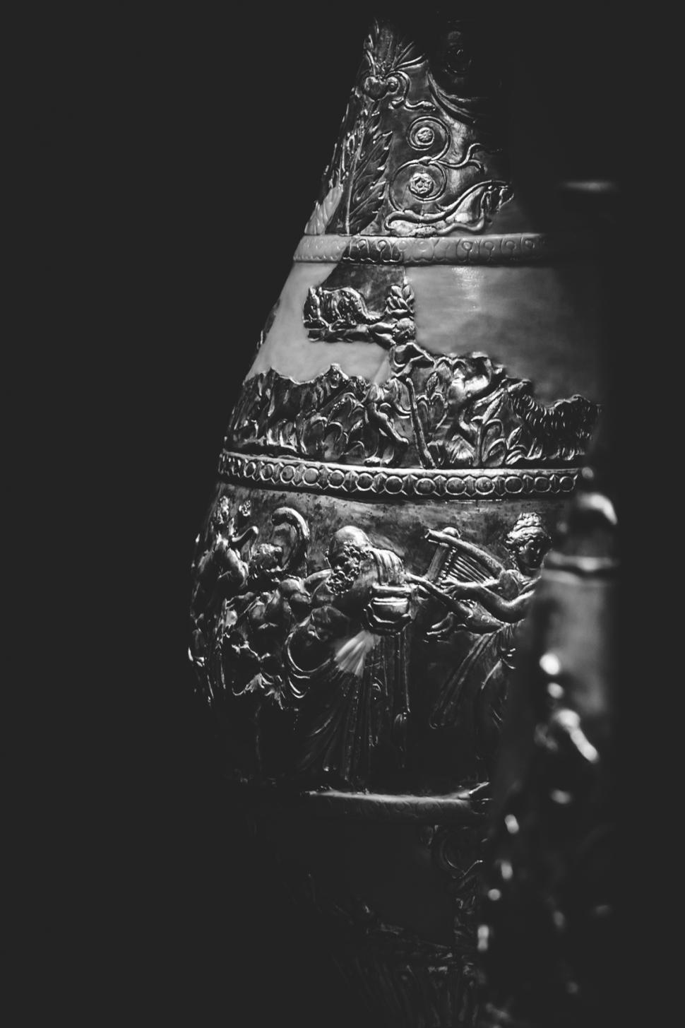 O piesă de tezaur unică în lume poate fi văzută în Cluj. Cum arată fibula imperială din aur masiv și decorată cu onix 934716