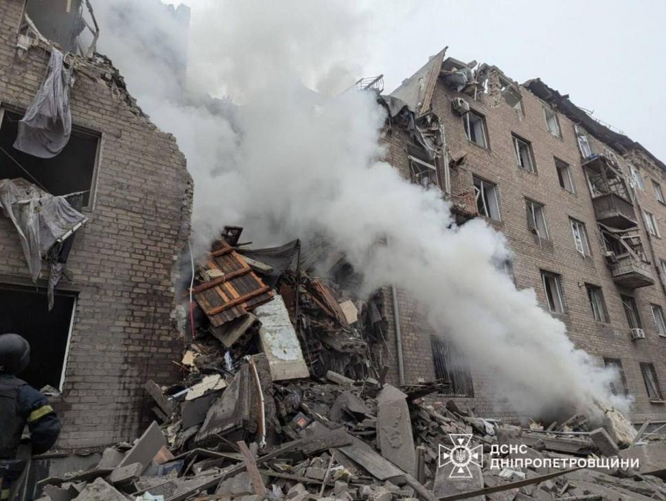 Rușii au atacat cu rachete balistice orașul natal al lui Zelenski: „Monștrii au lovit o clădire rezidențială” 934853