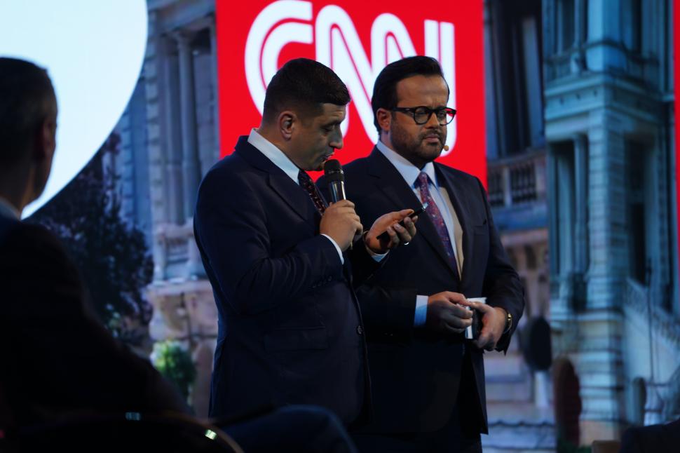 Din culisele dezbaterii Antena 3 CNN la care George Simion a dat buzna neinvitat. Ce nu s-a văzut la televizor 935403