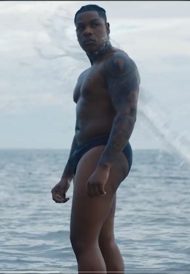 Fotografii incendiare în noul calendar Pirelli 2025. Care sunt vedetele care au pozat nud 935276