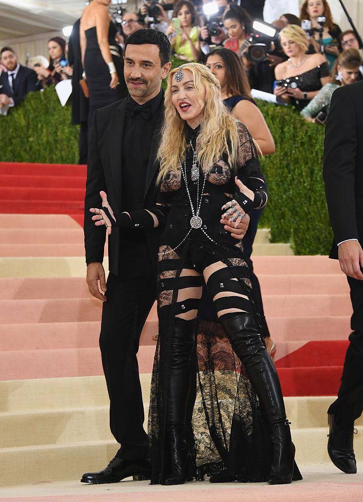 Madonna este din nou singură după ce s-a despărţit de Akeem Morris, în vârstă de 28 de ani 935507