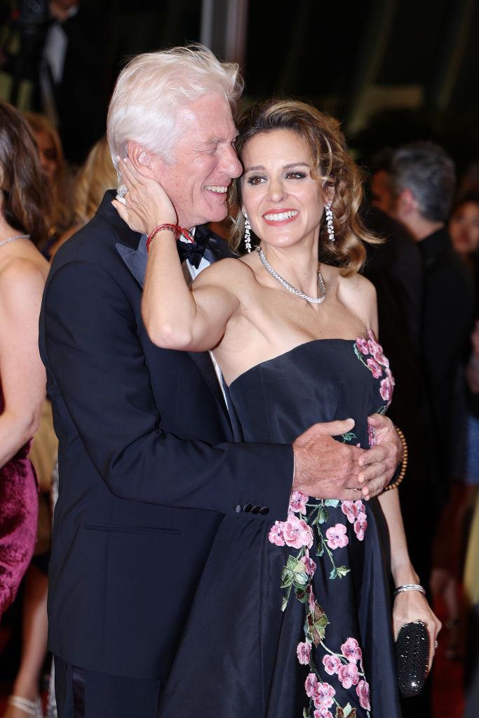 Richard Gere părăsește SUA și pleacă să locuiască în Spania. Care este motivul mutării 935366