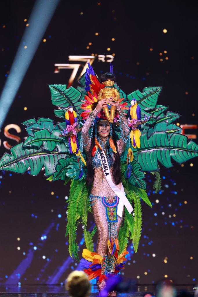 Cele mai spectaculoase ținute purtate la Miss Universe 2024. Concurentele au uimit cu aparițiile lor la proba costumelor naționale 935832