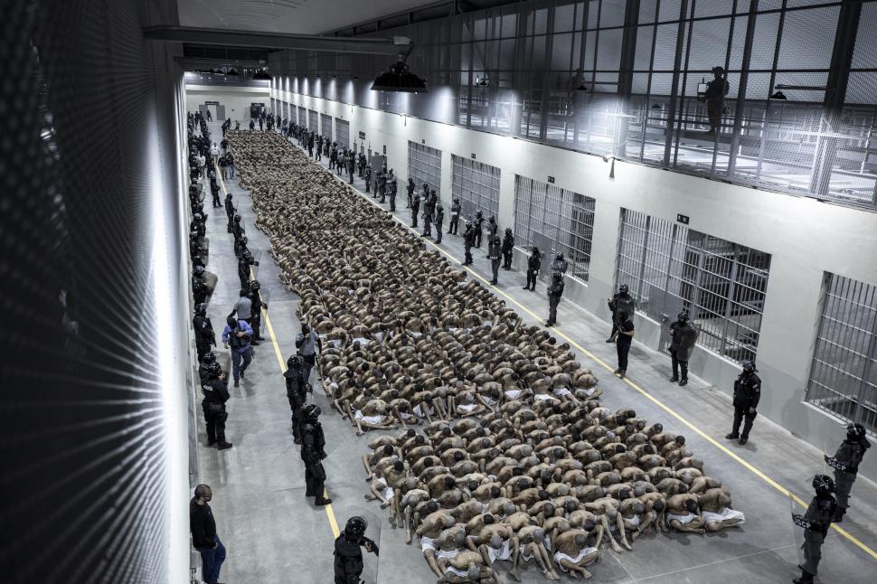 Imagini incredibile din cea mai periculoasă închisoare din lume: Nici gardienii nu au curaj să intre 936027