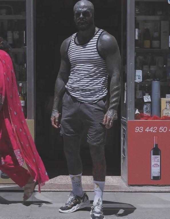 Povestea incredibilă a „celui mai modificat om din lume”. S-a mutat în altă țară ca să-și poată taia urechile și nasul 935817