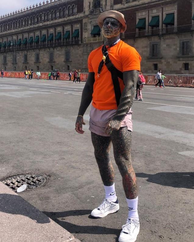 Povestea incredibilă a „celui mai modificat om din lume”. S-a mutat în altă țară ca să-și poată taia urechile și nasul 935823