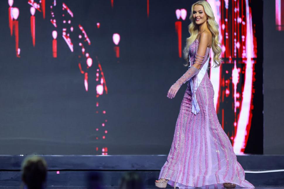 Victoria Kjaer Theilvig din Danemarca a fost încoronată Miss Universe 2024. Imagini cu aparițiile sale la concursul de frumusețe 936149