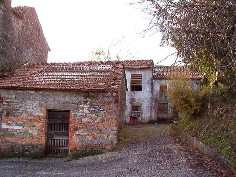 Sat întreg, scos la vânzare în regiunea Toscana din Italia. Cum arată cătunul care costă cât un apartament în nordul Bucureștiului 936213