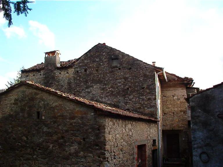 Sat întreg, scos la vânzare în regiunea Toscana din Italia. Cum arată cătunul care costă cât un apartament în nordul Bucureștiului 936214