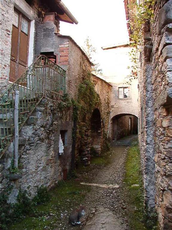 Sat întreg, scos la vânzare în regiunea Toscana din Italia. Cum arată cătunul care costă cât un apartament în nordul Bucureștiului 936218