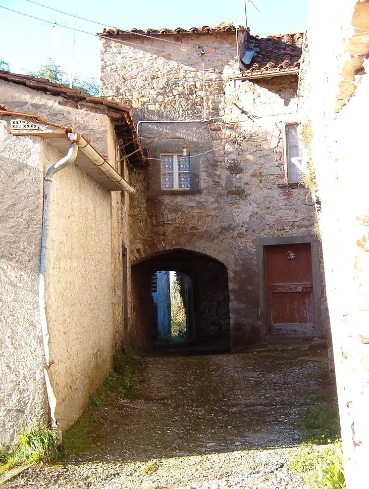 Sat întreg, scos la vânzare în regiunea Toscana din Italia. Cum arată cătunul care costă cât un apartament în nordul Bucureștiului 936221