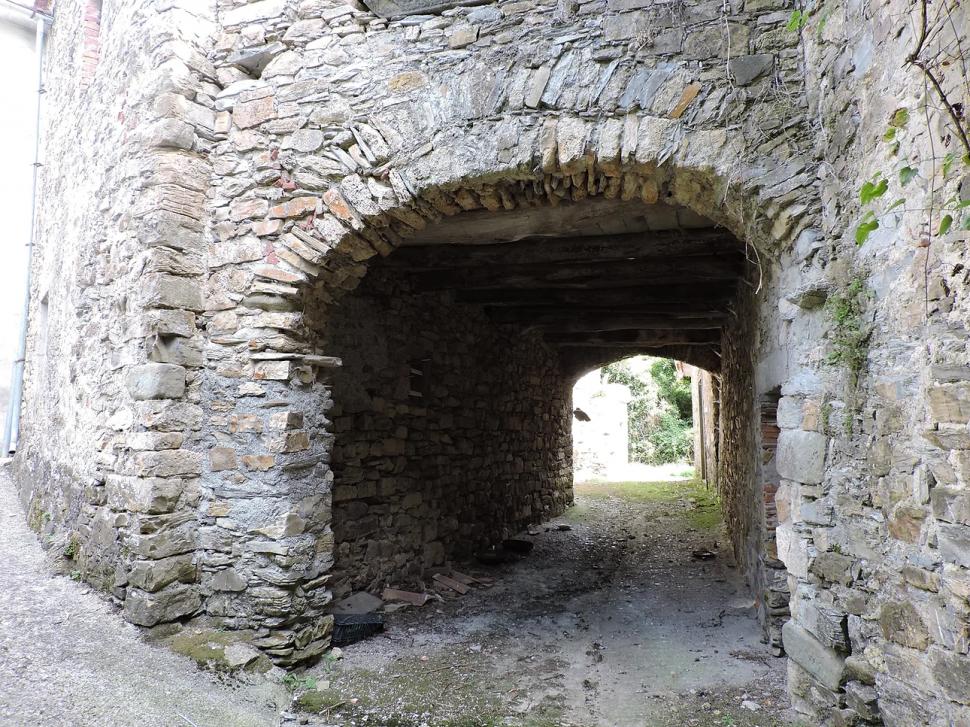 Sat întreg, scos la vânzare în regiunea Toscana din Italia. Cum arată cătunul care costă cât un apartament în nordul Bucureștiului 936227