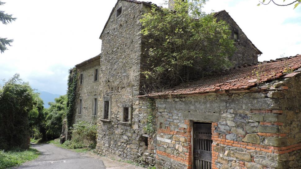 Sat întreg, scos la vânzare în regiunea Toscana din Italia. Cum arată cătunul care costă cât un apartament în nordul Bucureștiului 936232