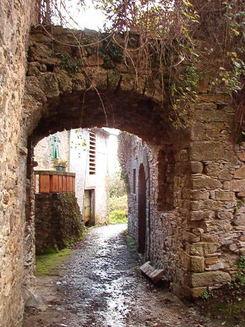 Sat întreg, scos la vânzare în regiunea Toscana din Italia. Cum arată cătunul care costă cât un apartament în nordul Bucureștiului 936234