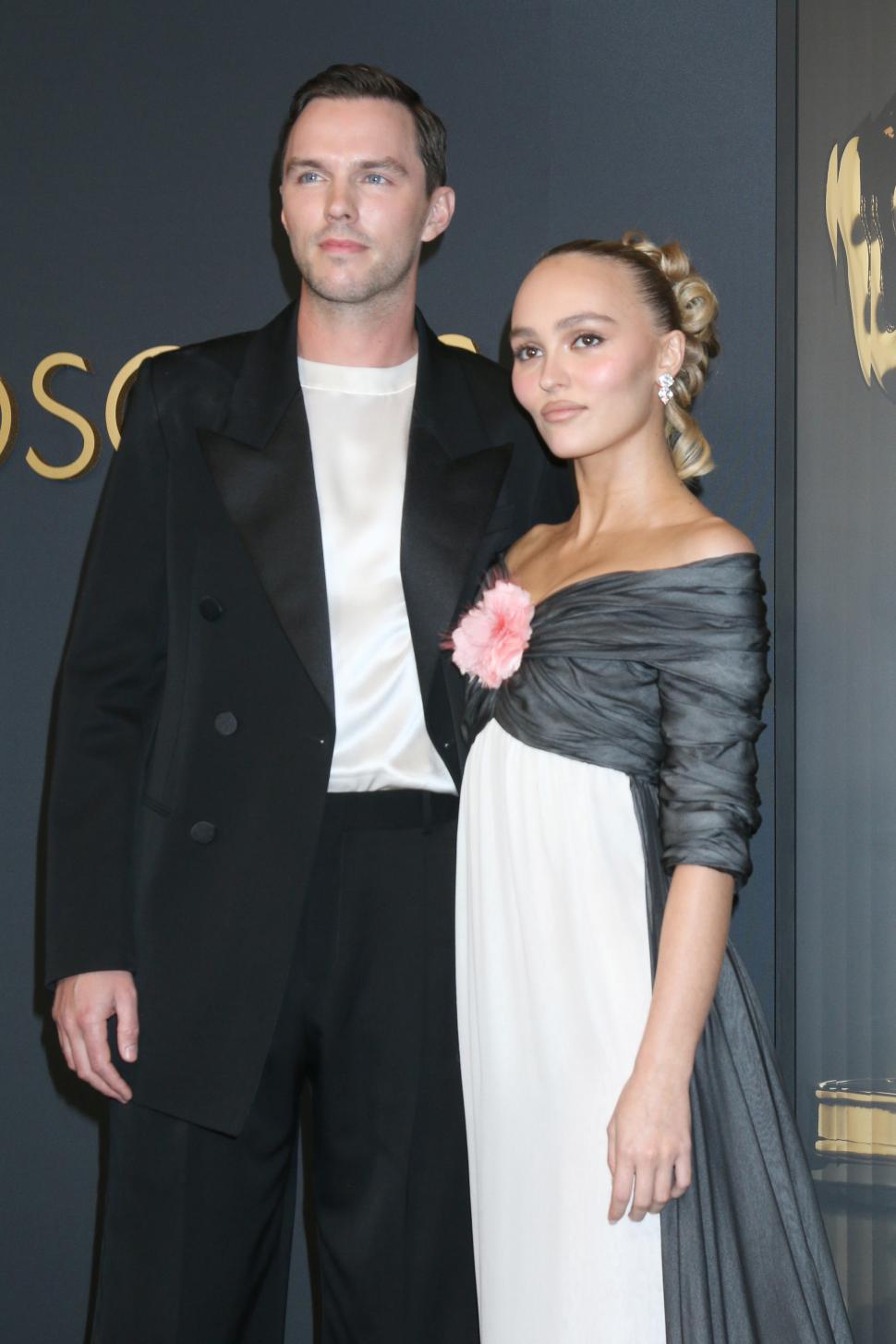 La Hollywood vedetele au defilat pe covorul roşu la Governors Awards. Ce ţinute au fost remarcate 936568