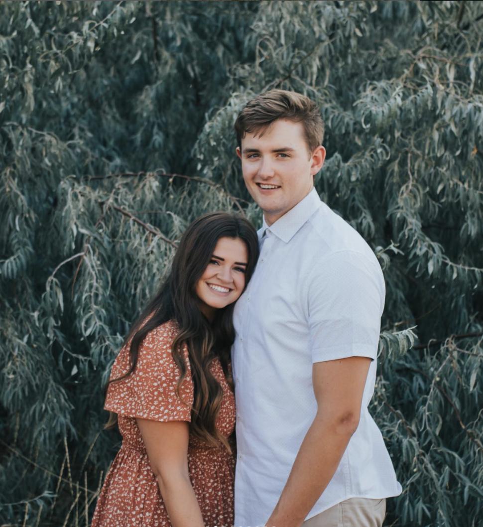 Un bărbat a uitat de despărțirea de iubita lui după ce s-a lovit la cap. Șapte luni mai târziu, cei doi s-au căsătorit 936607