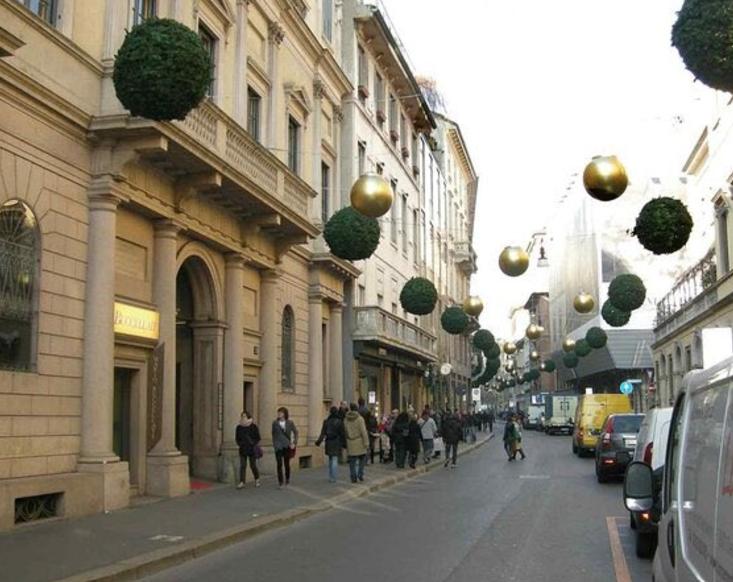 O stradă din Milano a detronat Fifth Avenue din New York în clasamentul celor mai scumpe străzi din lume 936781