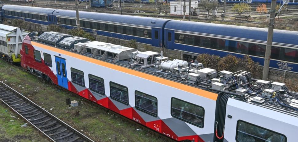Primul tren electric nou din România a pornit la drum. Printre călători s-a numărat și Ciolacu. Cât a durat drumul București-Brașov 936726
