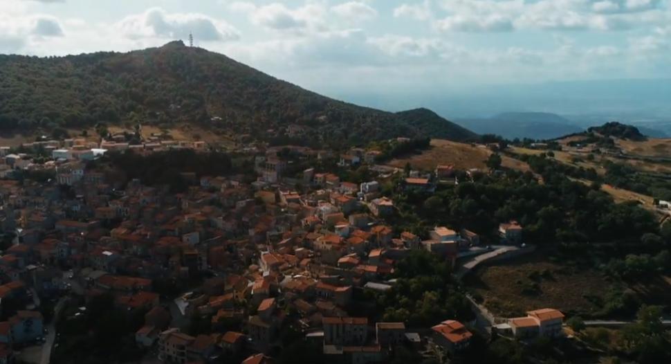 Satul italian care oferă locuințe de 1 dolar americanilor supărați că Trump a ieșit președinte 936535