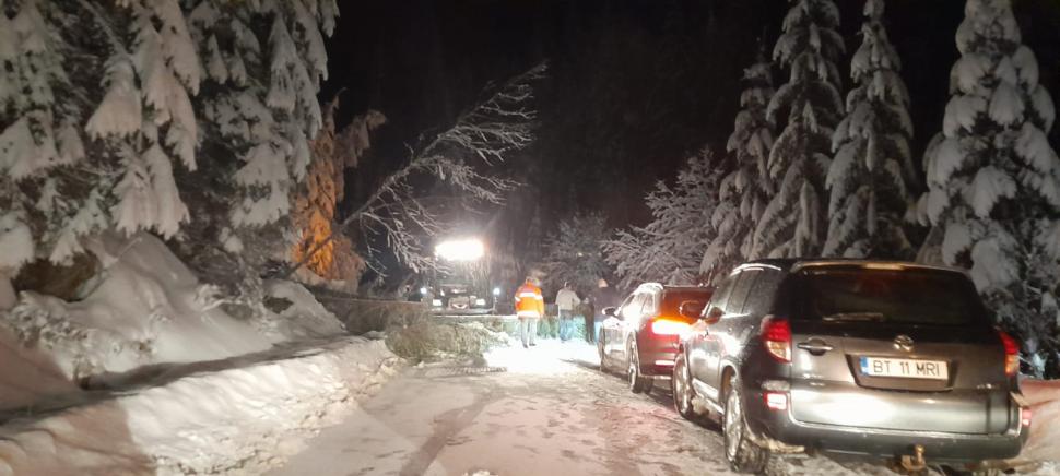 Furtună de zăpadă și mesaje Ro-alert la Rânca. Turiștii sunt avertizați să evite zona. Cod portocaliu de viscol în Gorj şi Vâlcea 937161