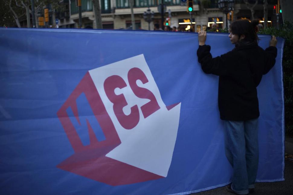 Protest uriaș în Barcelona, cu zeci de mii de oameni sătui de prețurile exagerate la chirii. Ce vor de la proprietari și autorități 937306