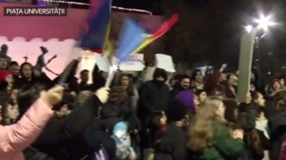 Protest în Piaţa Universităţii din Bucureşti împotriva lui Călin Georgescu: „Jos cu legionarii! Ne e frică pentru viitorul nostru" 937633