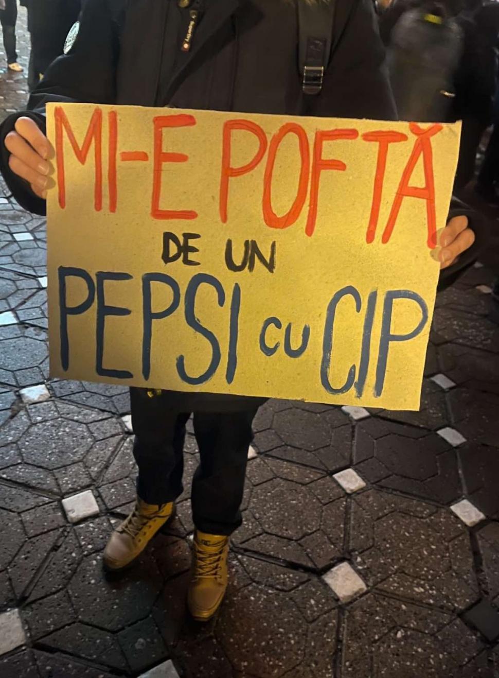 Mii de tineri au protestat în marile orașe din cauza lui Călin Georgescu: „Nu votați un dictator” 937793