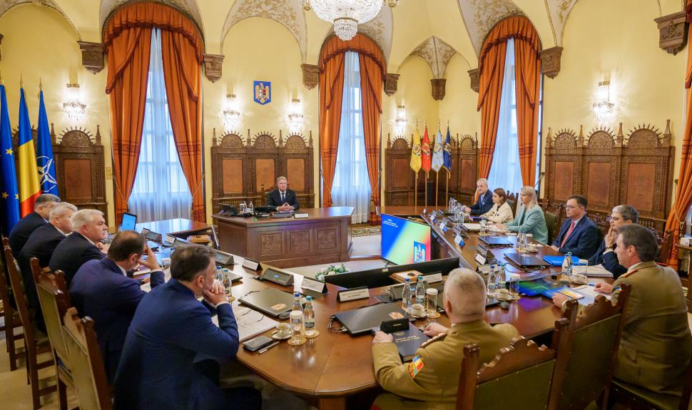 CSAT: Atacuri cibernetice pentru influențarea alegerilor. Un candidat a beneficiat ilegal de tratament preferențial de la TikTok 938151