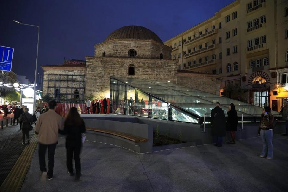 Cum arată metroul din Salonic inaugurat după 20 de ani. Descoperiri arheologice care au întârziat lucrările sunt expuse chiar în stații 938514