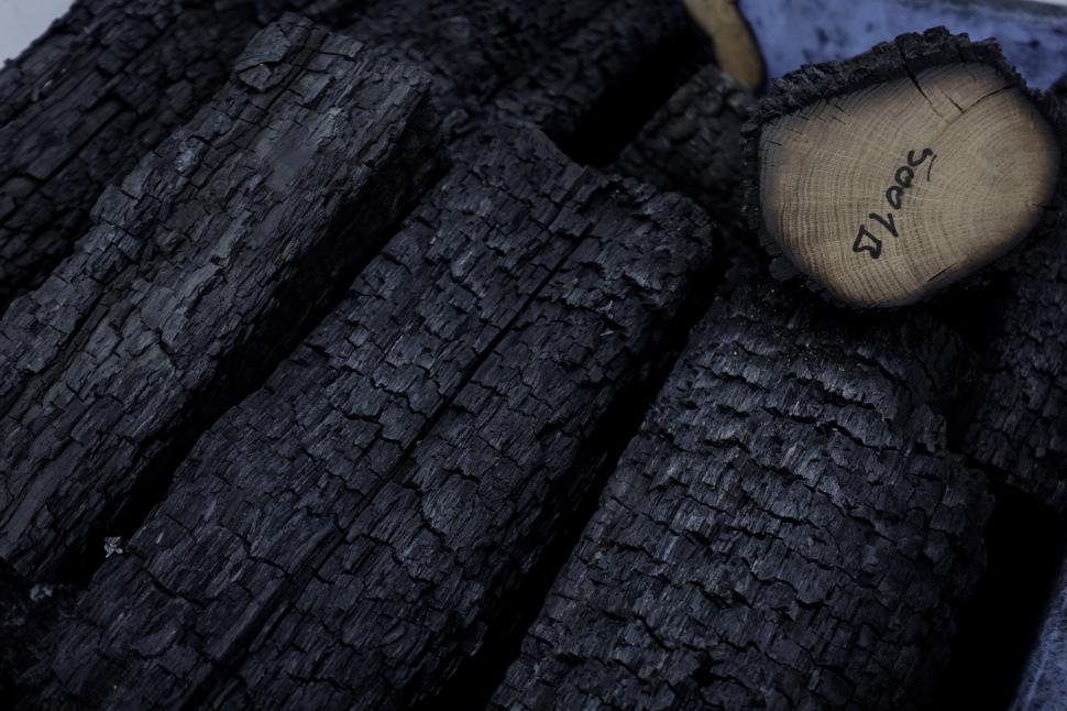 Depozitul misterios de la catedrala Notre Dame. Resturi carbonizate sunt ținute sub pază într-o locație secretă   938836