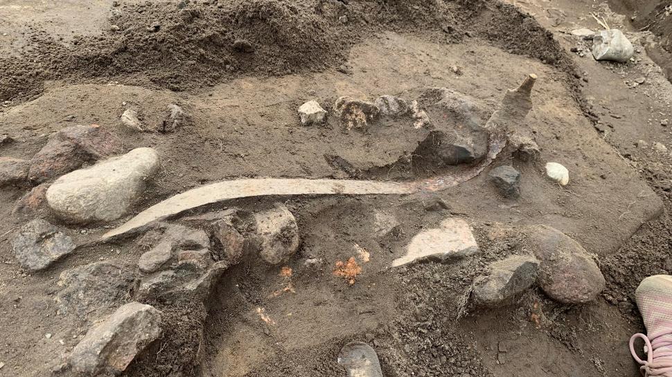 Descoperire arheologică rară: Artefacte valoroase, vechi de 1.500 de ani, au fost găsite sub casa unei căpetenii din Epoca Fierului 938815