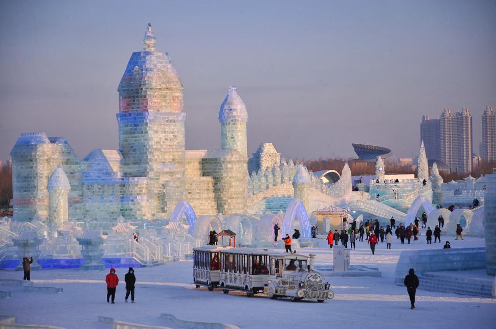 Imagini spectaculoase cu "oraşul înghețat". De ce atrage anual milioane de oameni 939107