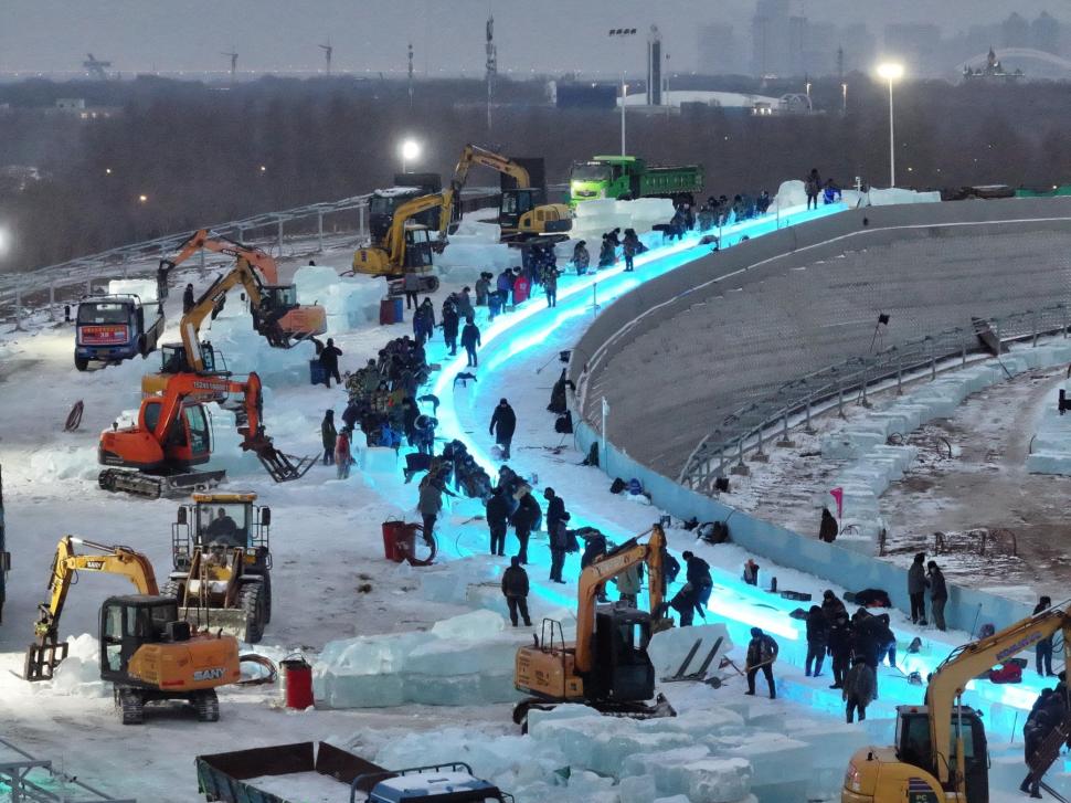 Imagini spectaculoase cu "oraşul înghețat". De ce atrage anual milioane de oameni 939108
