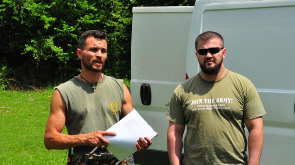 ÎPS Teodosie a sfințit cruci din cartușe pentru tabăra neo-legionară a lui Eugen Sechila, susținător al lui Călin Georgescu 939530