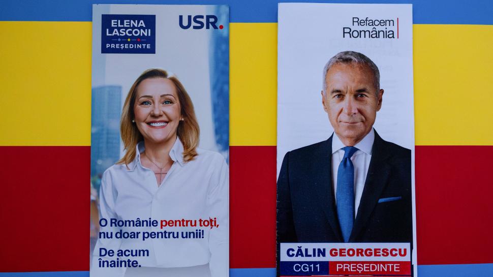 elena lasconi si calin georgescu pliante electorale