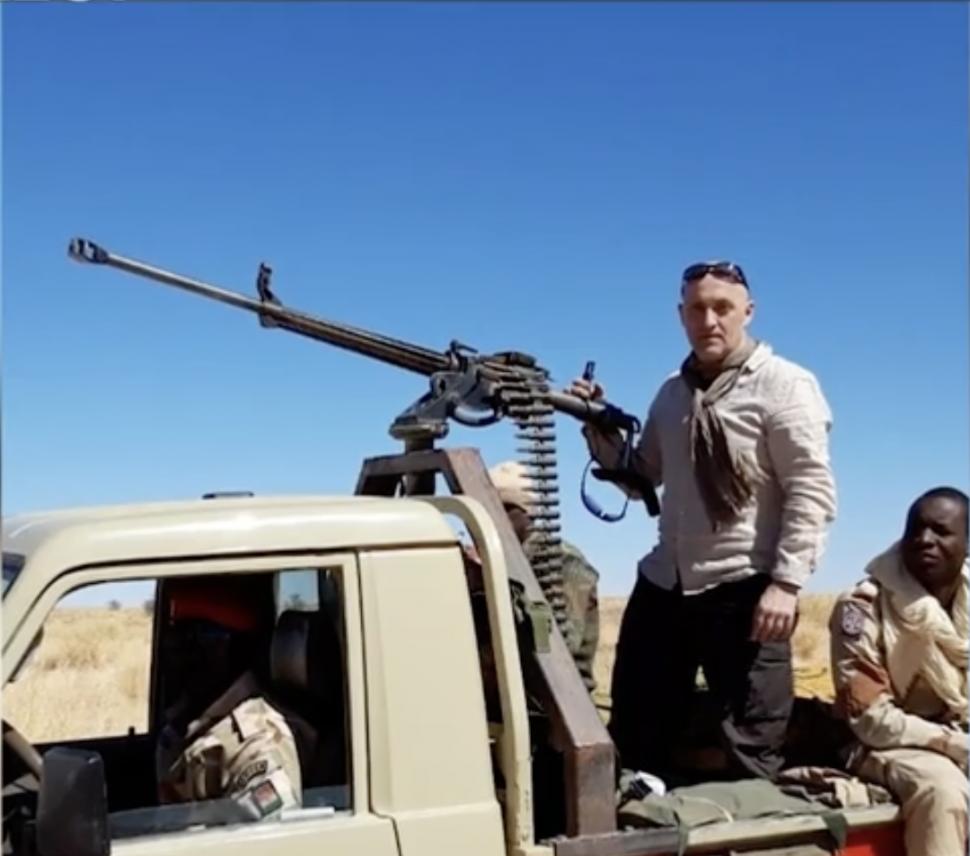 Șeful mercenarilor care îl păzesc pe Călin Georgescu a fost reținut. Surse: Rețeaua lui Horațiu Potra plănuia atacuri în București 939850