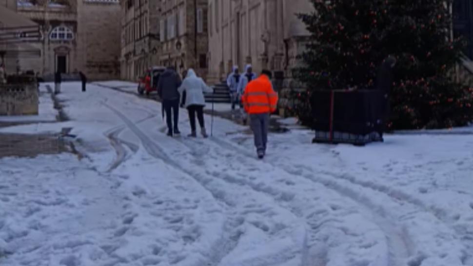 Furtună cu grindină masivă în Dubrovnik. Străzile orașului au fost acoperite de gheaţă 940693