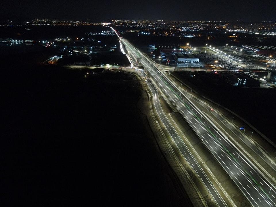 Imagini spectaculoase cu Autostrada Sibiu-Pitești. CNAIR: „Ultimele pregătiri pentru deschiderea primilor 15,7 km din secțiunea 5” 940698
