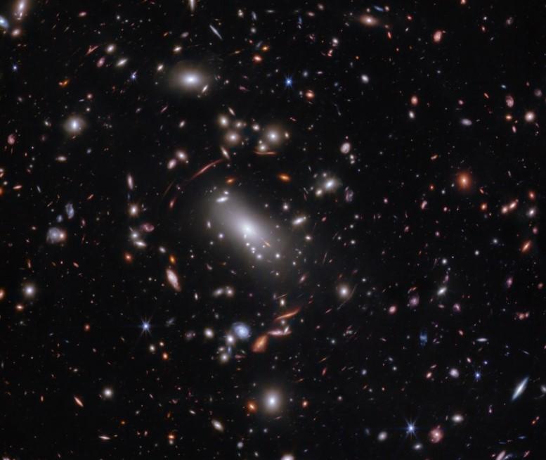 Lumini de Crăciun în spațiu: Imagini spectaculoase surprinse de telescopul James Webb cu galaxia „Firefly Sparkle” 940681