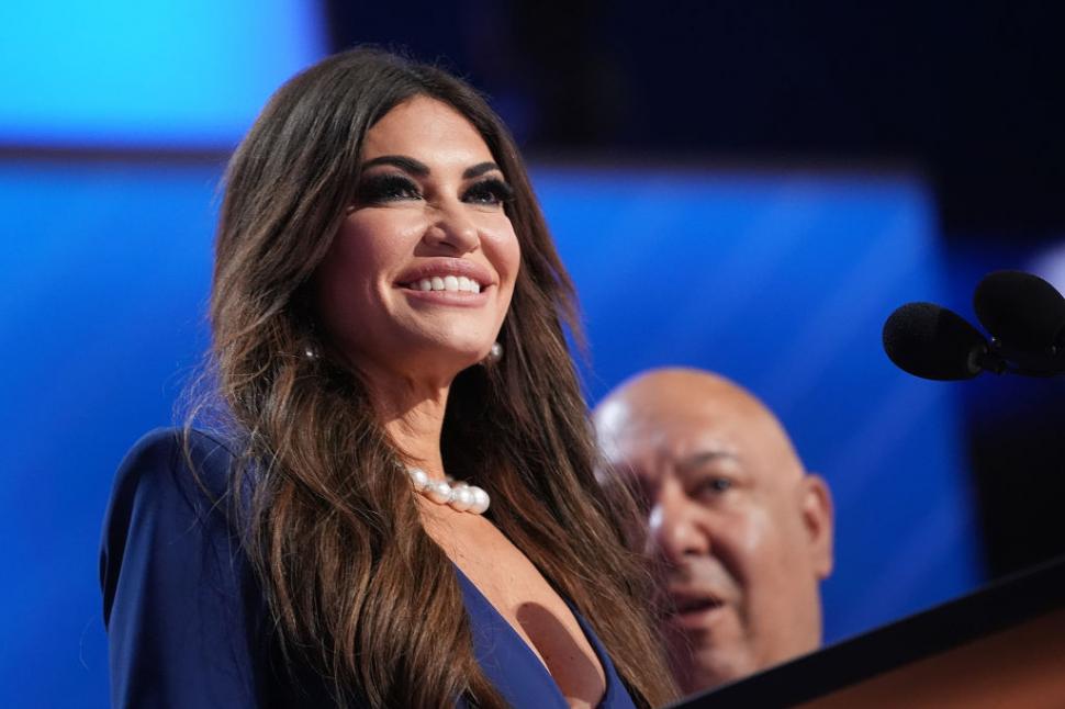 Trump a anunțat că o pune pe fosta logodnică a fiului său ambasadoare în Grecia. Kimberly Guilfoyle și Donald Jr. s-au despărțit recent 940634