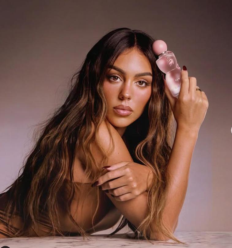 Ronaldo are un pat care îi reduce vârsta biologică cu până la 15 ani și îi crește imunitatea. Luxul în care trăiește alături de familie 940983