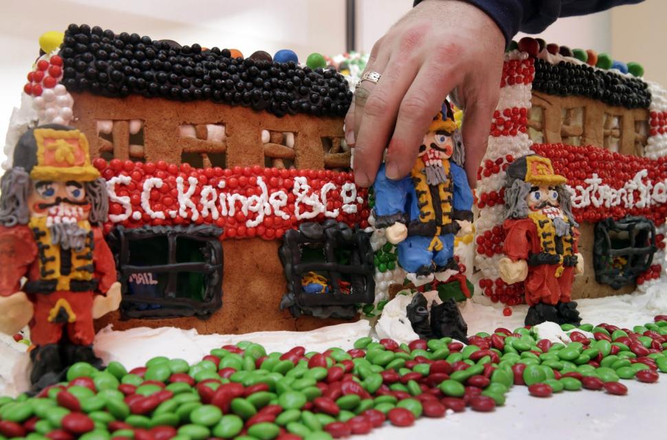 Cum arată cel mai mare sat din turtă dulce din lume. E realizat de un singur artist și e înscris în Cartea Recordurilor 941262