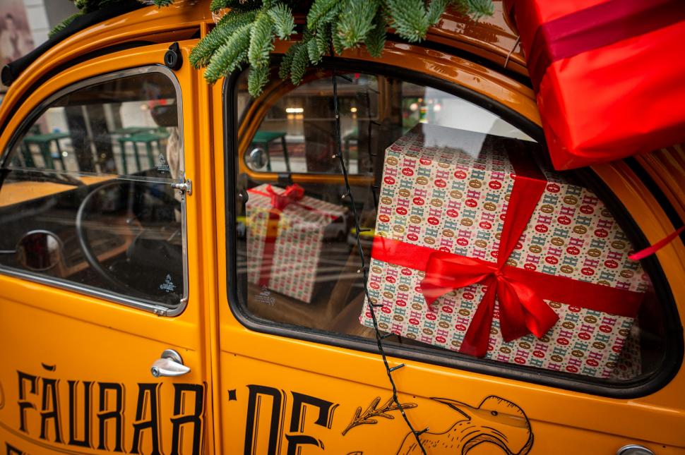 Cele mai frumos decorate clădiri de Crăciun din București în 2024. Unde sunt și cum arată în fotografii noaptea și pe timpul zilei 941429