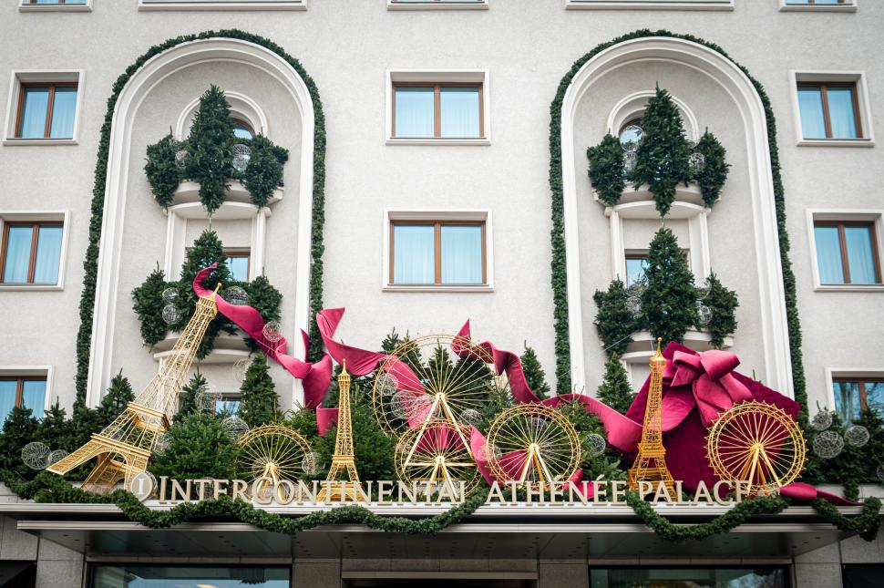 Cele mai frumos decorate clădiri de Crăciun din București în 2024. Unde sunt și cum arată în fotografii noaptea și pe timpul zilei 941442